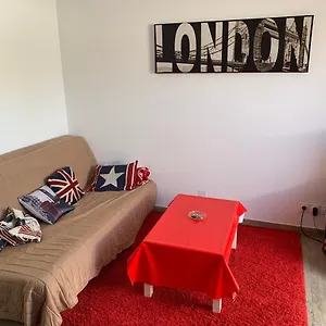 https://appartement-a-marignane.aixenprovencehotels.org
