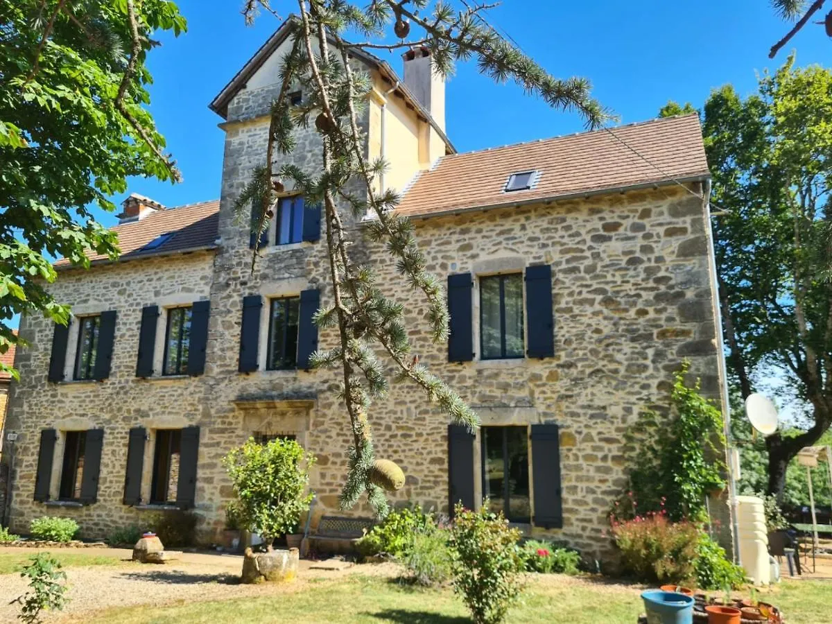 Maison d'hôtes Chambres et table d'hôtes Le cèdre Aveyron Sainte-Croix